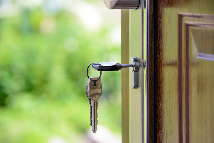 A2B Locks are able to provide local locksmiths in Aldersbrook to repair your broken locks. 